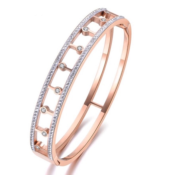 CZ Bangle - Picture 1 of 6